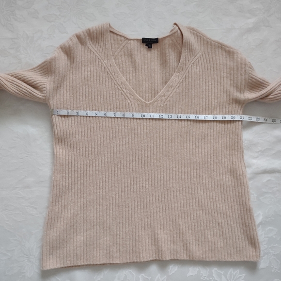 Rag & Bone rib knit v-neck merino wool sweater - Picture 4 of 13